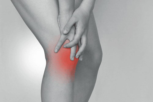姿勢の悪さは膝に負担をかける原因となります